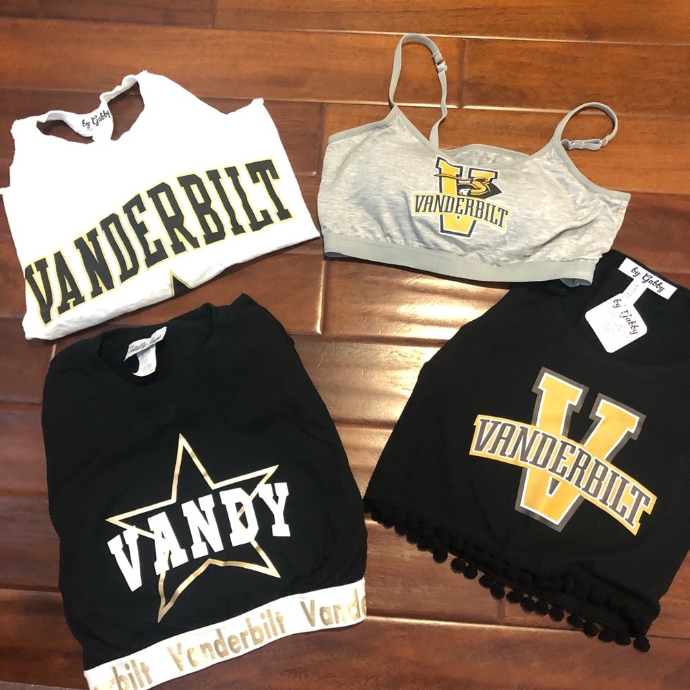 4 NWT VANDERBILT TAILGATE TOPS